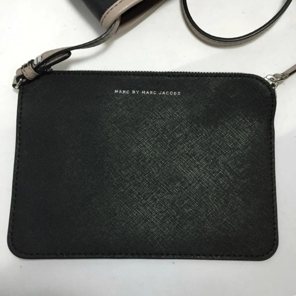 [Marc Jacobs] Black Leather Tote & Wristlet